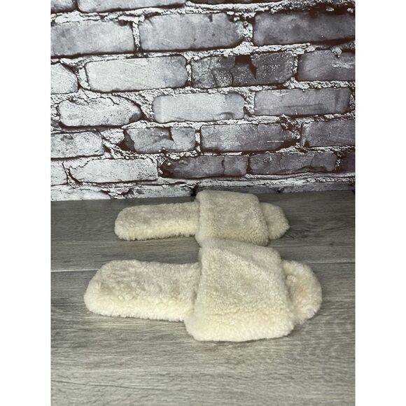 Raye Sherp Ivory Cream Faux Fur Slippers Casual Sandals Women’s Sz 7M US/38EU - Picture 3 of 16